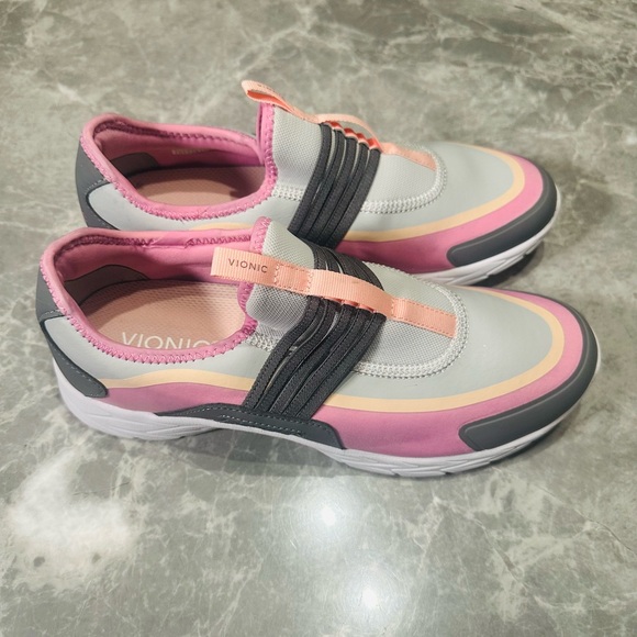 Women's Size 10 Vionic Brisk Vayda Slip-on Sneakers In Gray And Pink Unworn - Picture 2 of 9
